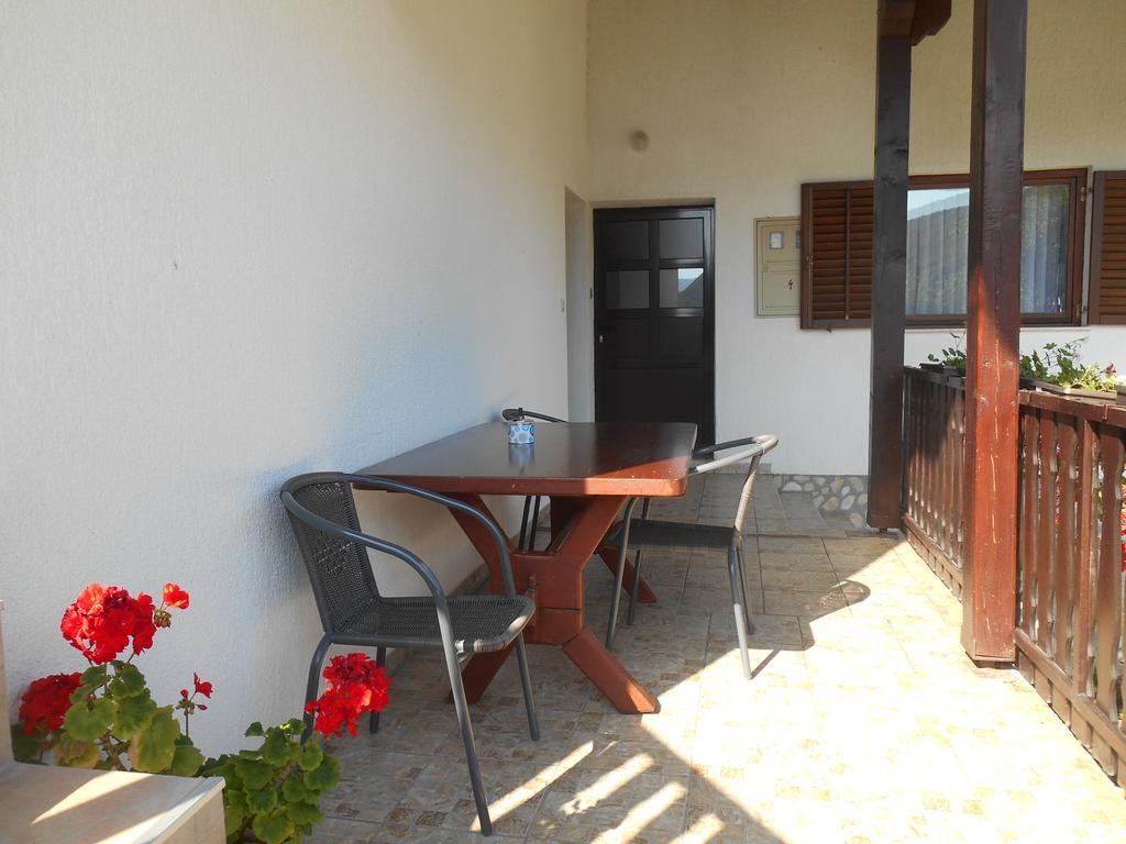 Guesthouse Andja สโมลยานัซ ภายนอก รูปภาพ