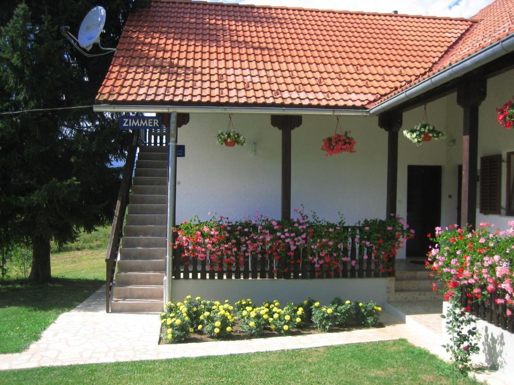 Guesthouse Andja สโมลยานัซ ภายนอก รูปภาพ